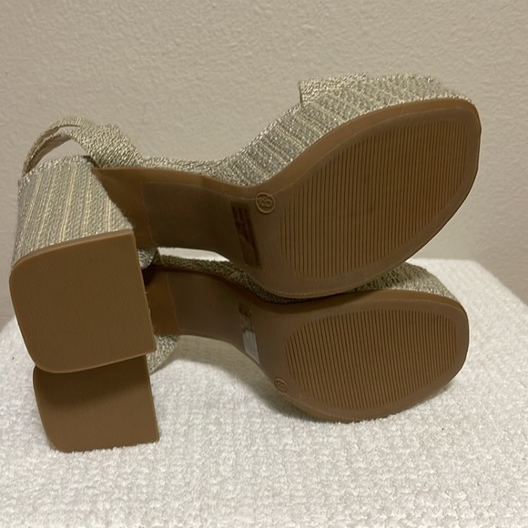 WILD DIVA Champagne Aisha Raffia Platform Heels Size 9 - Picture 9 of 9